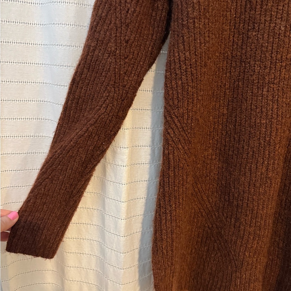 Old Navy Cozy Brown Knit Sweater - Picture 4 of 7